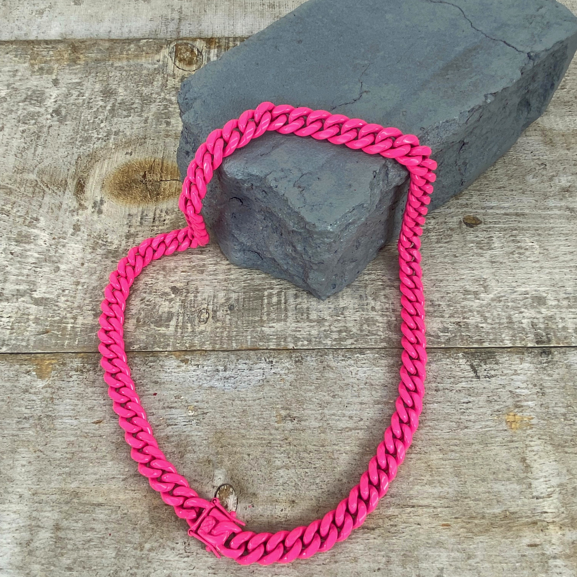 BUBBLEGUM CHAIN