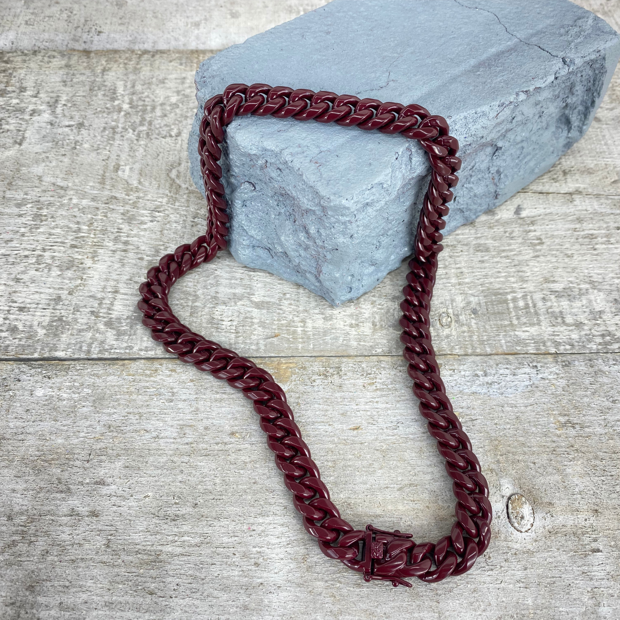 MERLOT CHAIN